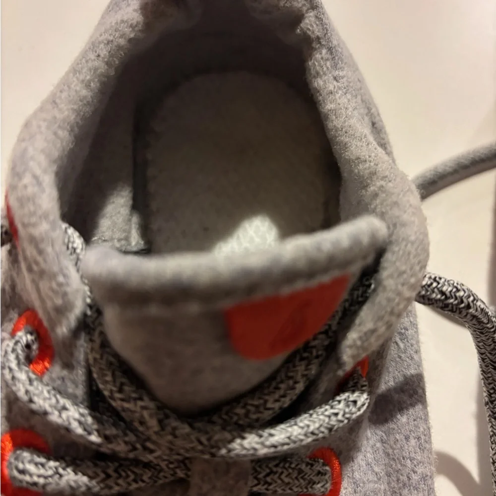 Allbirds Sneakers in Gray with Red - Picture 3 of 8